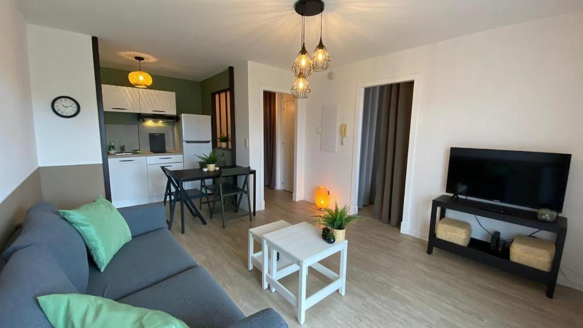 Le Sporting Land - Avec Entree Autonome, Parking Prive & Sa Piscine ! - Apartment Gaillac Ngoại thất bức ảnh